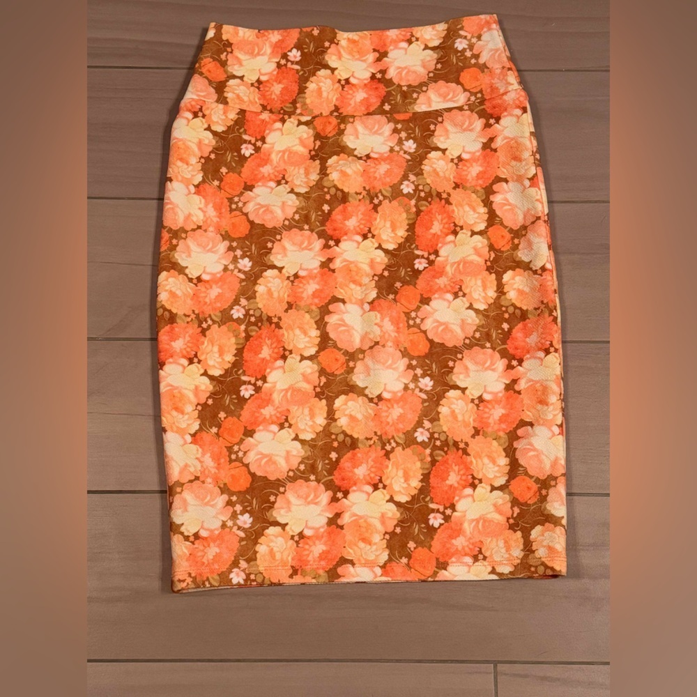 LuLaRoe Floral Pencil Skirt in Orange and Brown length 22in